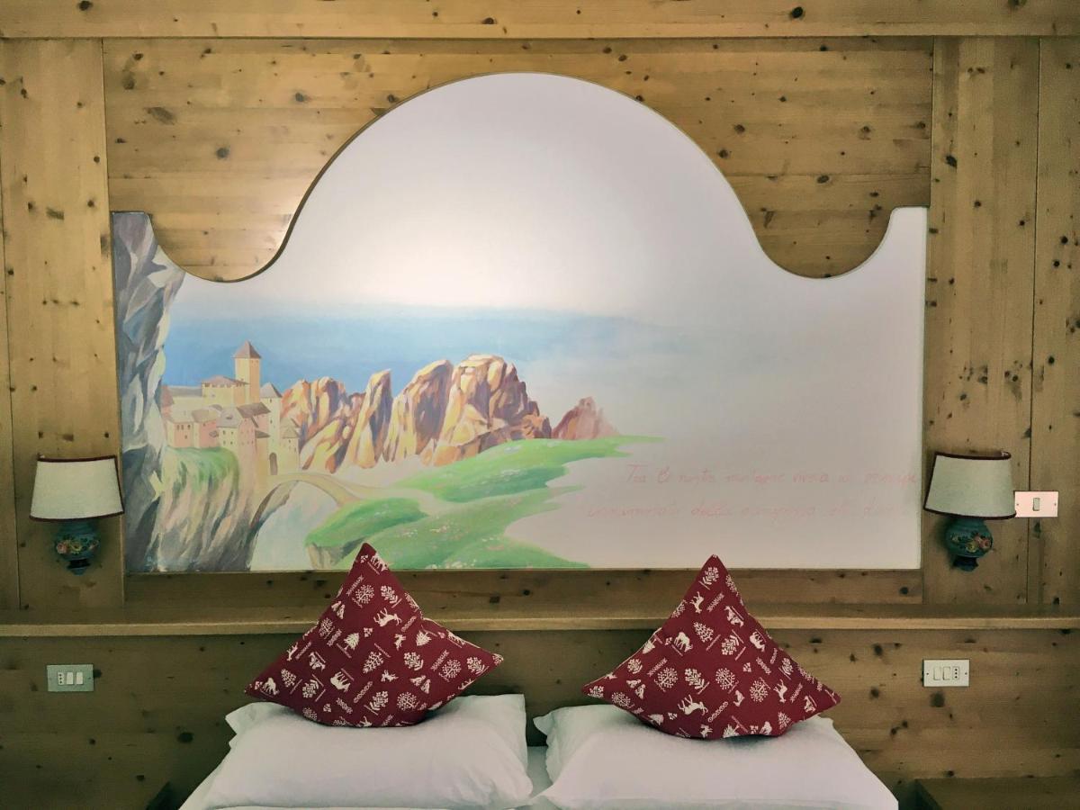 Rifugio Monti Pallidi Canazei Esterno foto
