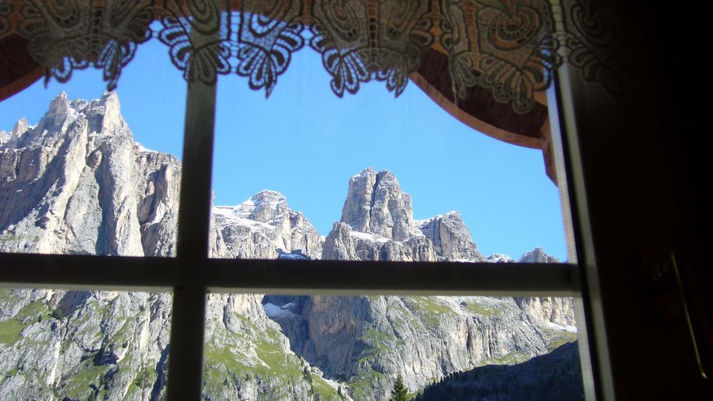 Rifugio Monti Pallidi Canazei Esterno foto