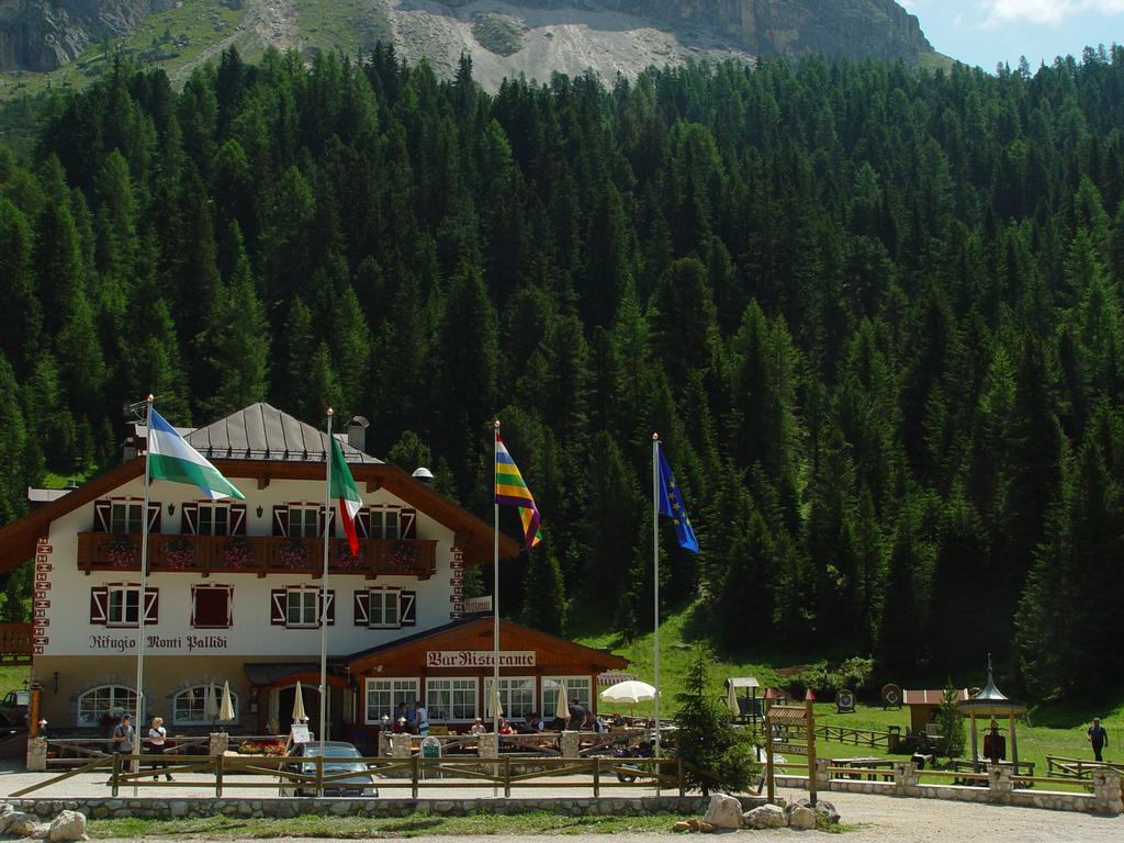 Rifugio Monti Pallidi Canazei Esterno foto